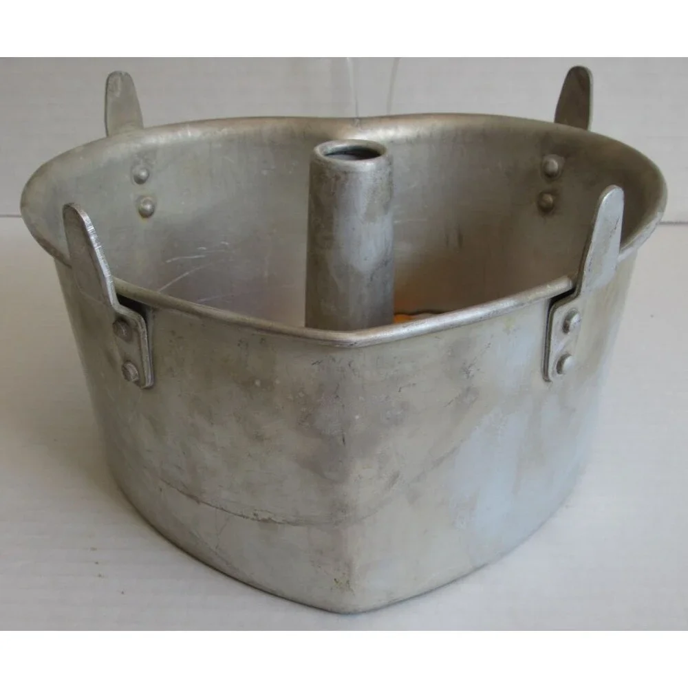 VTG Wilton 7.5 Inch Angel Food 2 Piece Cake Pan Heart Non Stick 1990s Aluminum